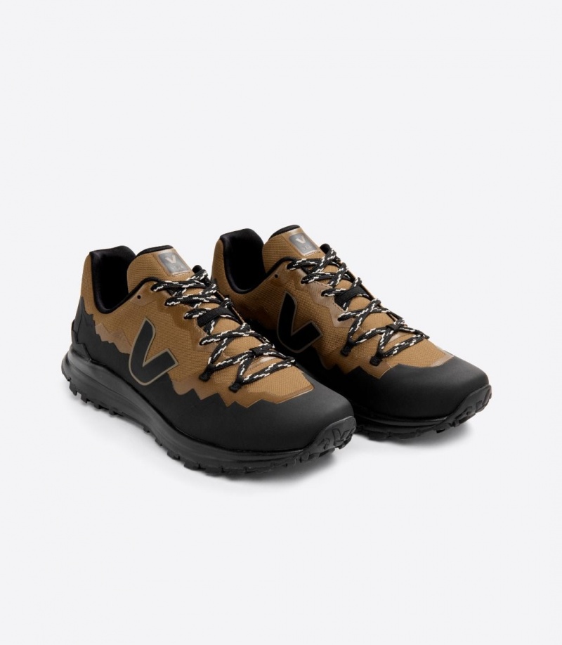 Men's Veja Fitz Roy Trek Shell Brown/Black | 5284-FTQLK