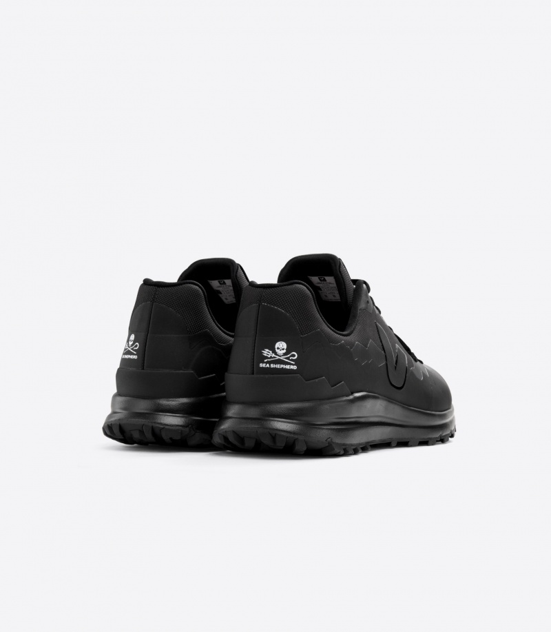 Women's Veja X Sea Shepherd Trek Shell Black | 1507-PBFUM